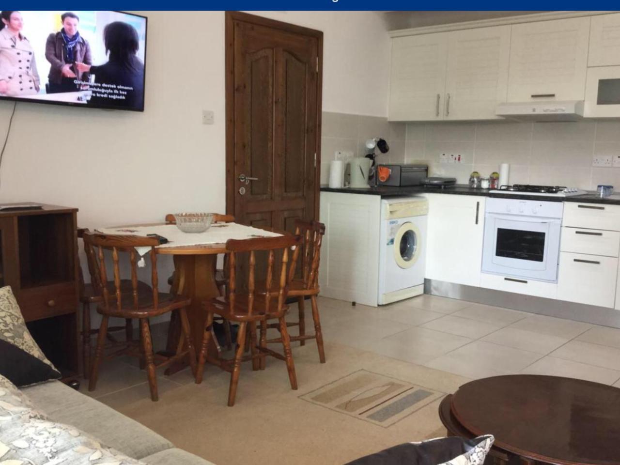 Aphrodite Beachfront Apartment Ghaziveran Luaran gambar