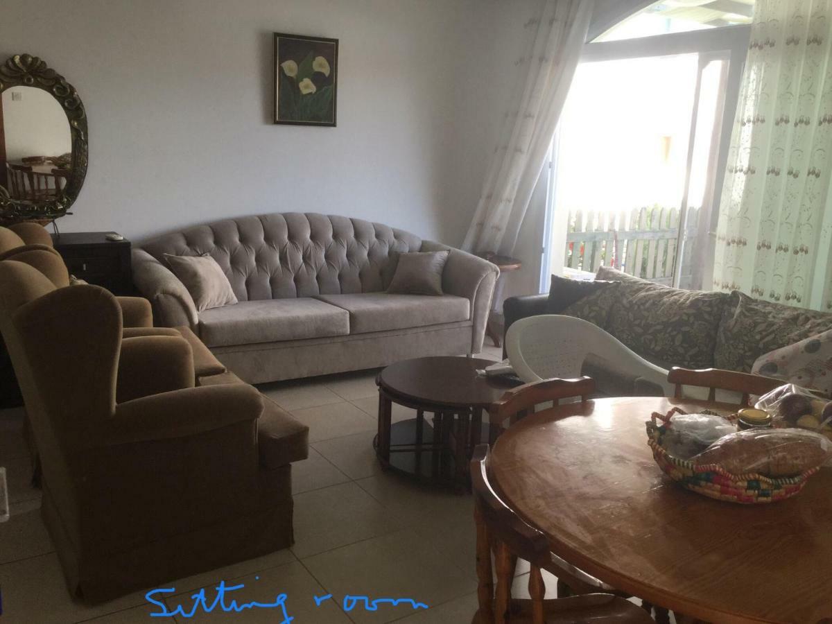 Aphrodite Beachfront Apartment Ghaziveran Luaran gambar